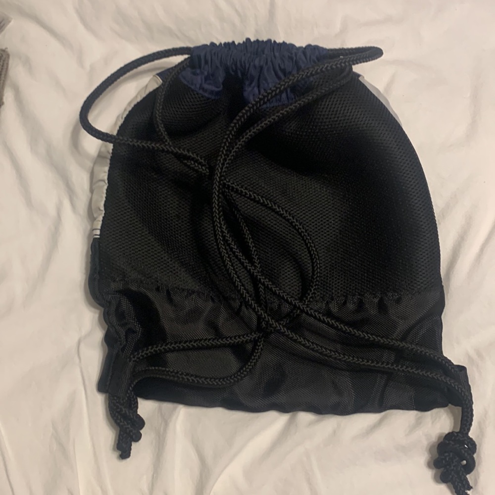 RED BULL BAG - Picture 2 of 3
